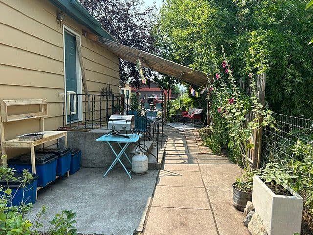 410 S Fee St photo 2