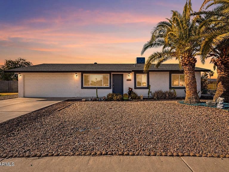 2566 E VILLA RITA Drive photo 1