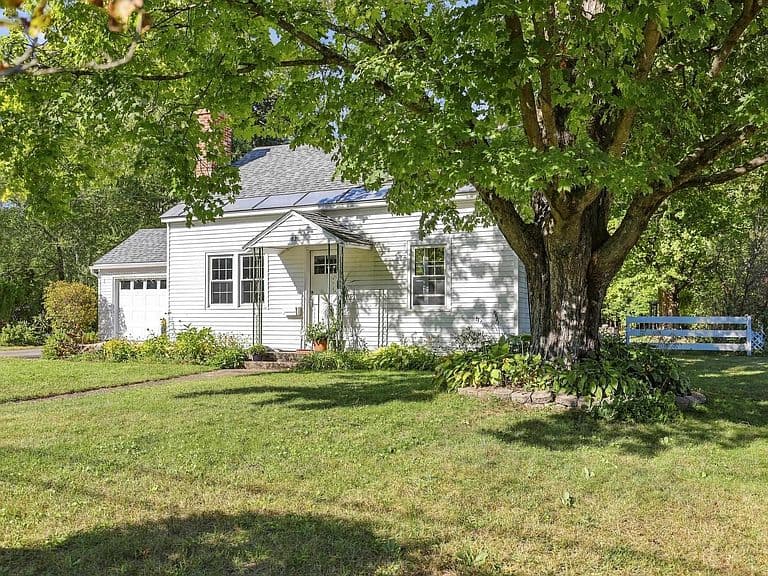 43 Birch Street photo 2