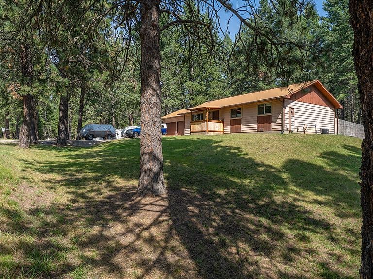331 Peaceful Dr photo 4