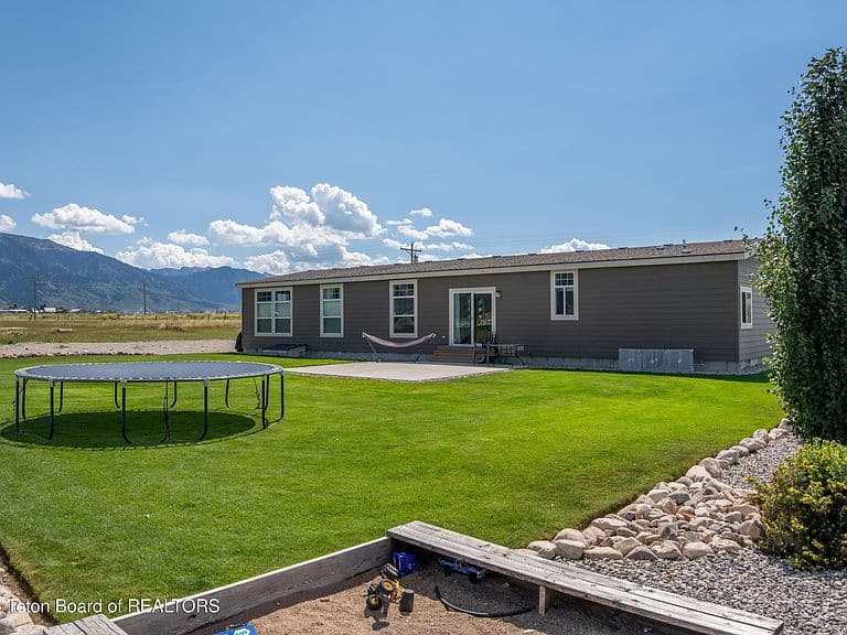 1745 County Road 122 photo 4