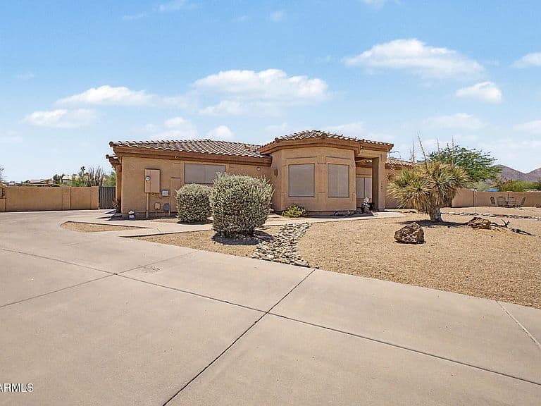 14601 N DICKENS Court photo 5