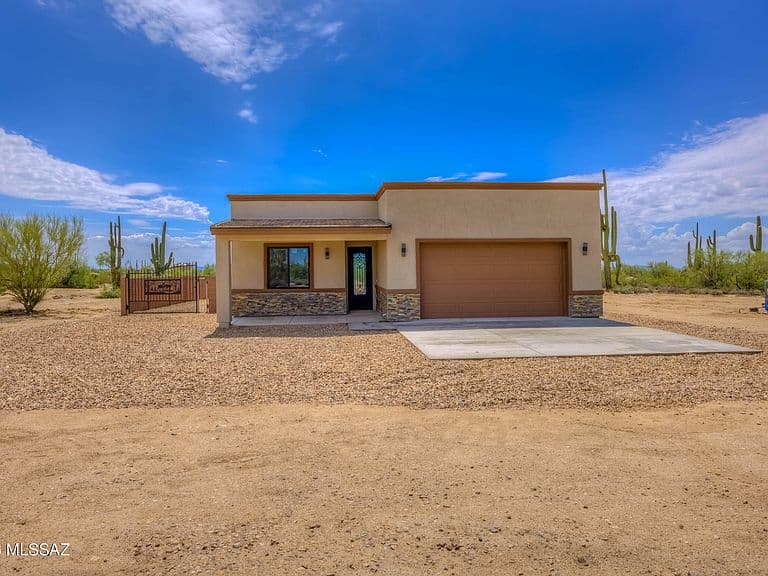 34123 E Amber Oasis Ln photo 1