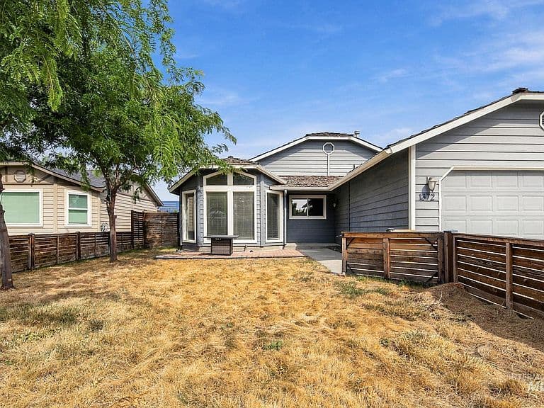 1372 W Crest Wood Dr photo 5