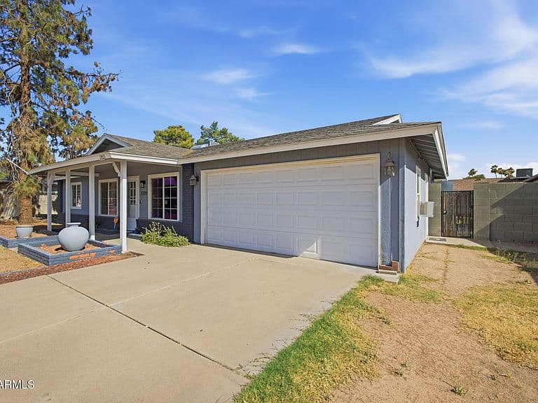 2329 E CONCORDA Drive photo 4