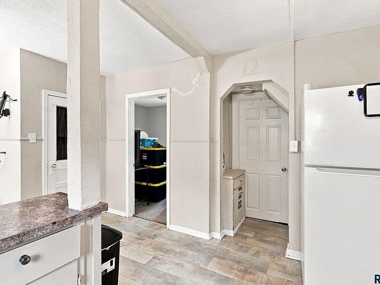 215 S Elmwood Ave photo 4