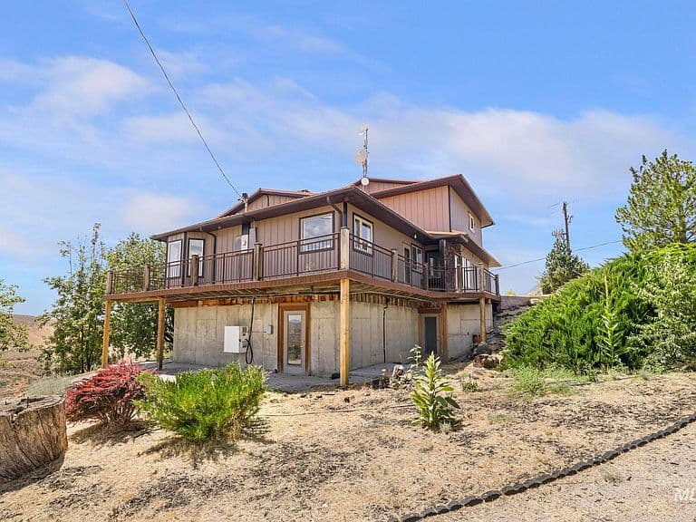 17115 Highway 30 photo 2