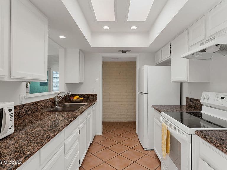 4569 E Camino Rosa photo 5