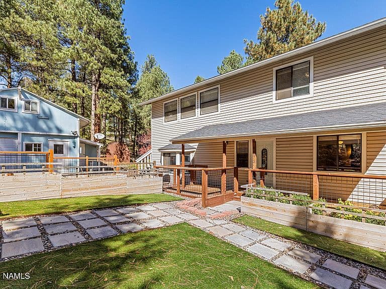4573 Canyon Loop photo 2