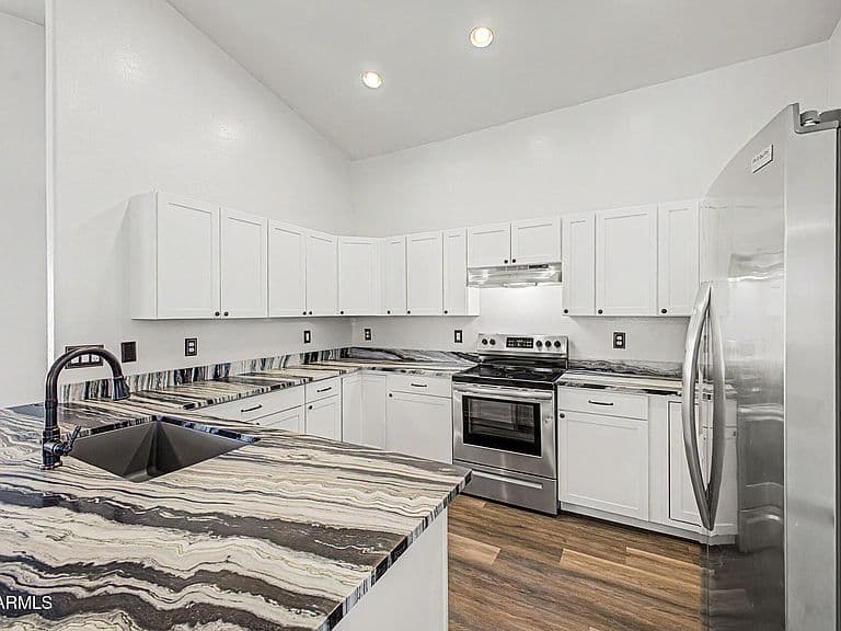 45592 W RAINBOW Drive photo 5