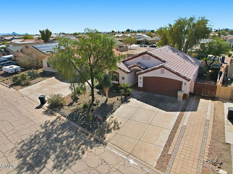 9069 W Raven Dr photo 2