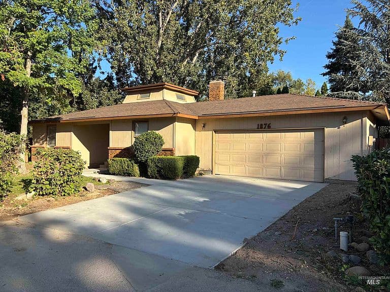 1876 W Malad Ln photo 1