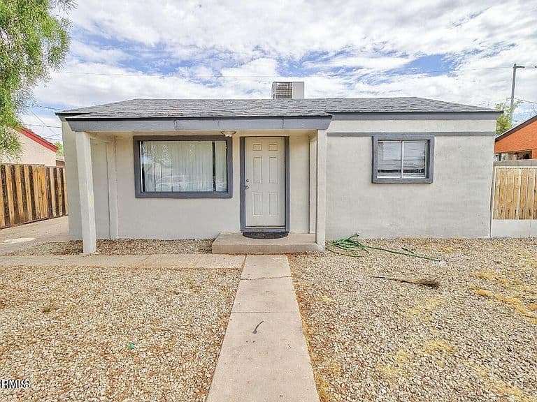 1130 E 6th Street photo 1