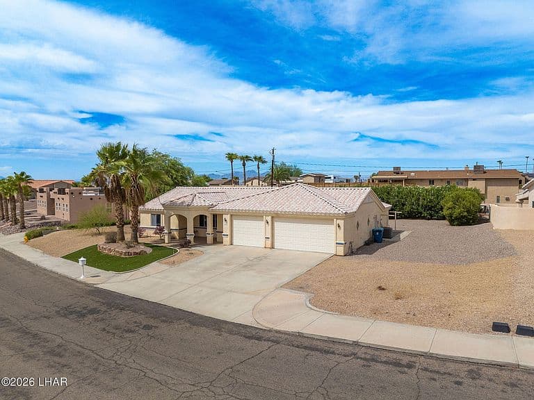2811 Tonto Dr photo 3