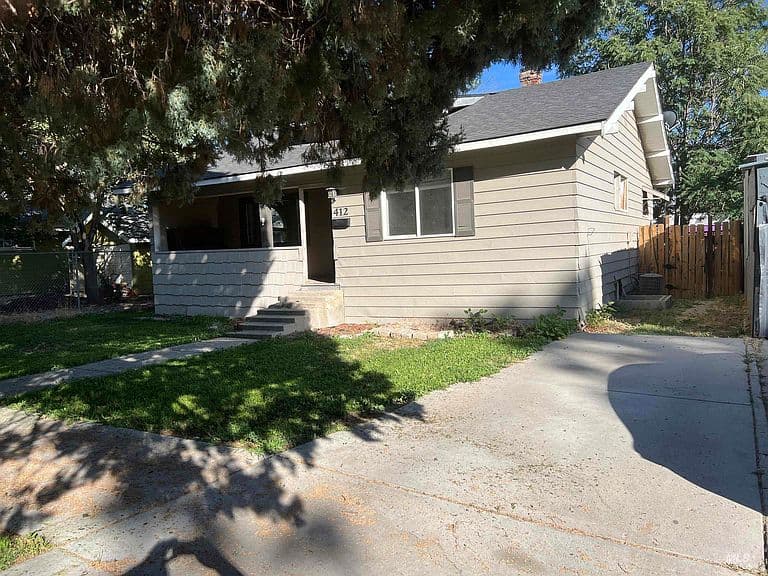 412 6th Ave S photo 2