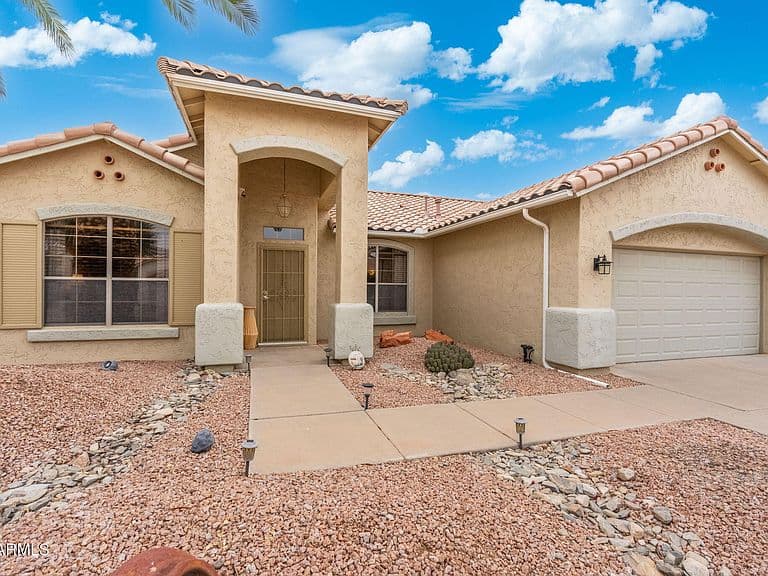 17819 W CLUB VISTA Drive photo 2