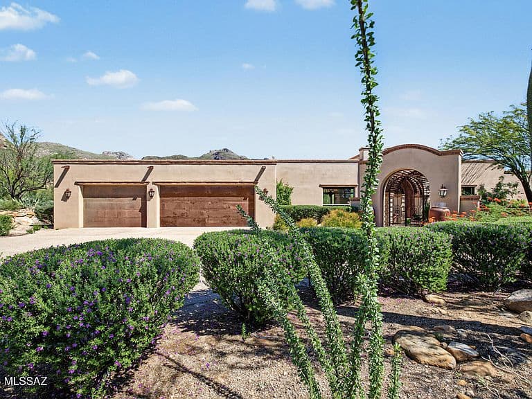 7587 N Mystic Canyon Dr photo 2