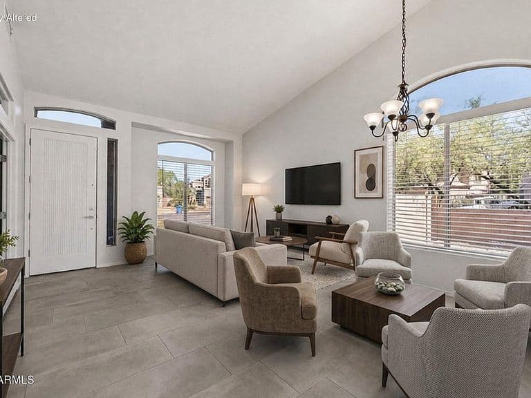 7521 E OASIS Circle photo 4