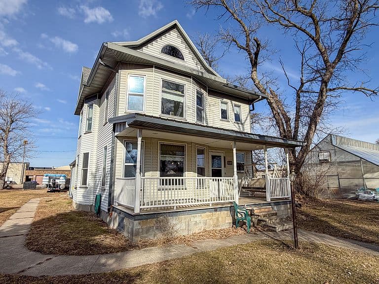 205 Joliet Ave SE photo 3