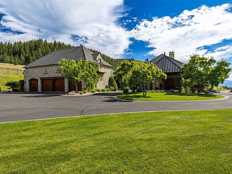 2722 Contour Rd photo 4