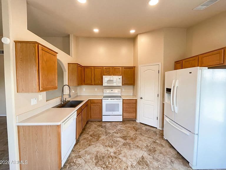 25202 W Jackson Ave photo 2