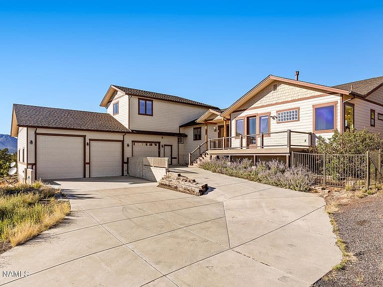7675 Grace Ct photo 3