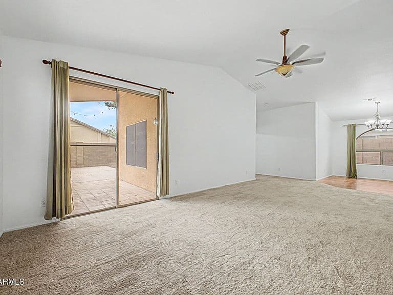 15745 W LATHAM Street photo 4