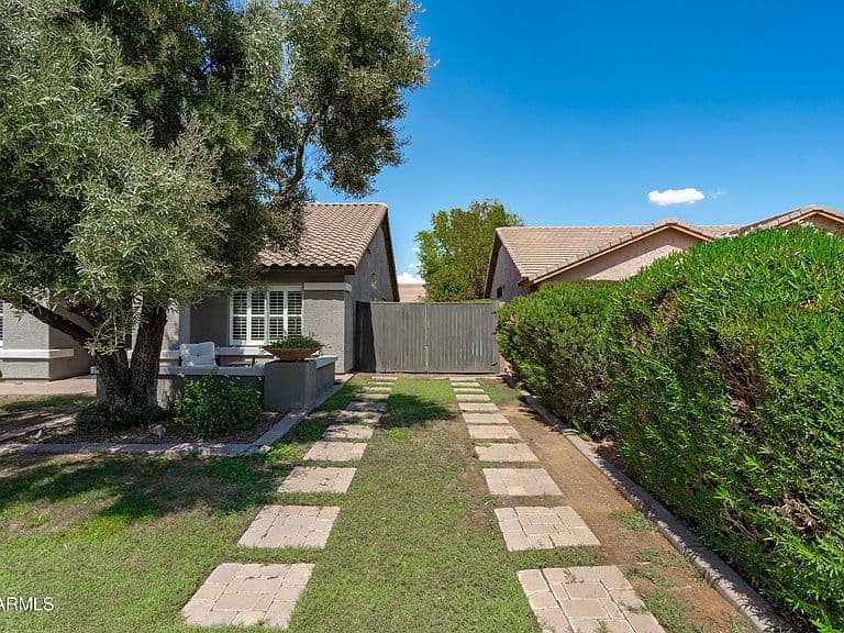 8534 W 8534 W Melinda Lane photo 4