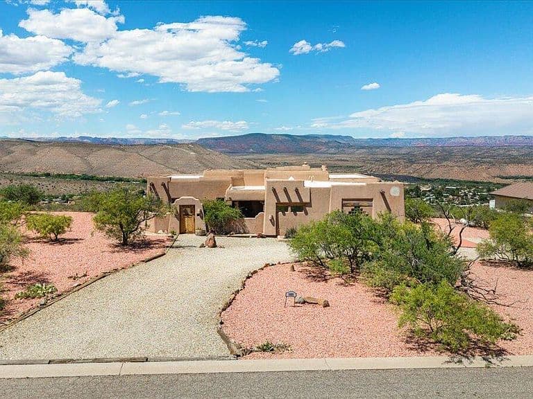 1480 PANORAMA Way photo 2