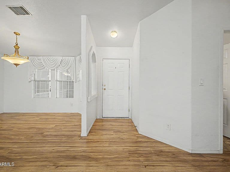 2550 S ELLSWORTH Road #225 photo 4