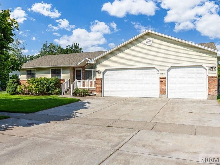 3050 S Carolyn Ln photo 2