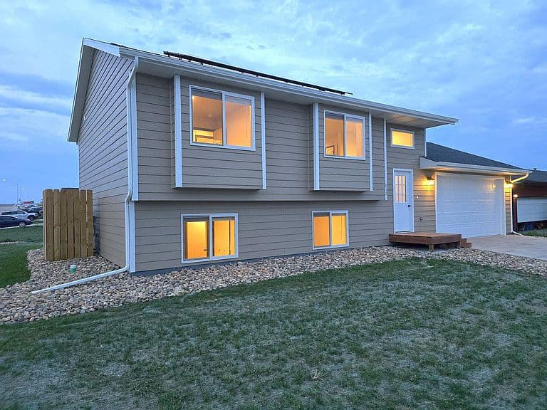 410 Ennen Dr photo 3