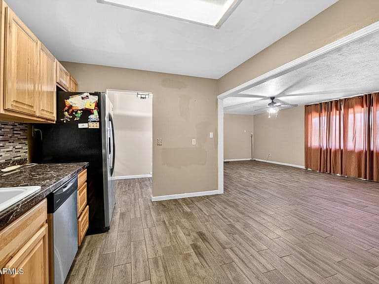 500 N OXBOW Drive photo 5