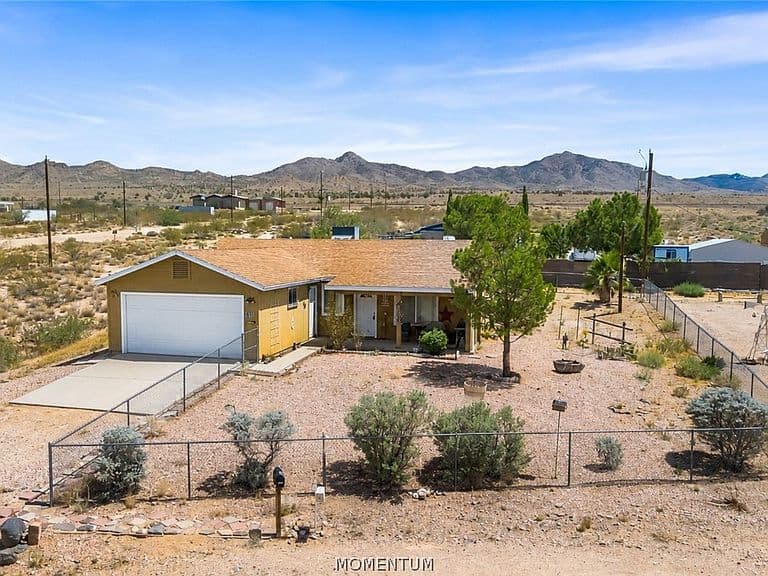 9480 N Cowbelle Avenue photo 3