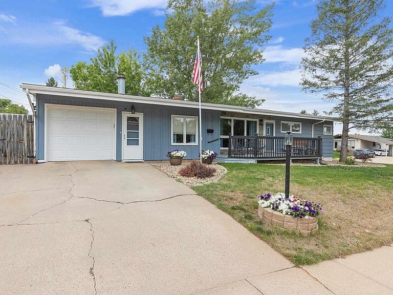 2219 Central Blvd photo 2