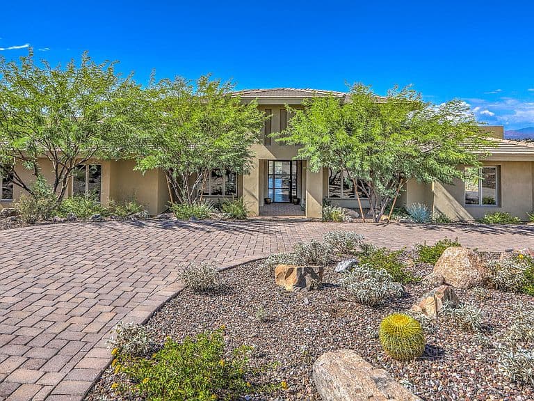 10031 N PALISADES Boulevard photo 2