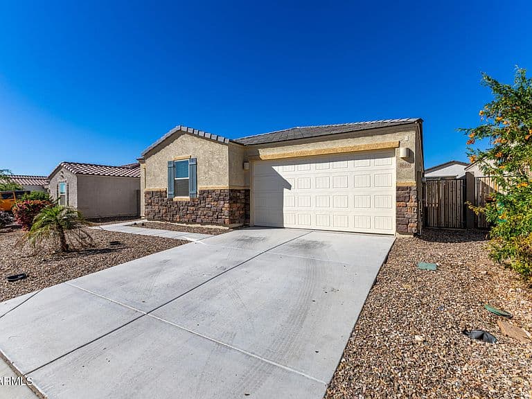 18400 E DONATO Drive photo 3