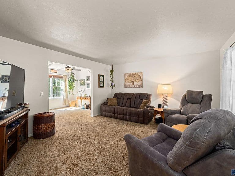 2809 W Delrich Dr photo 5