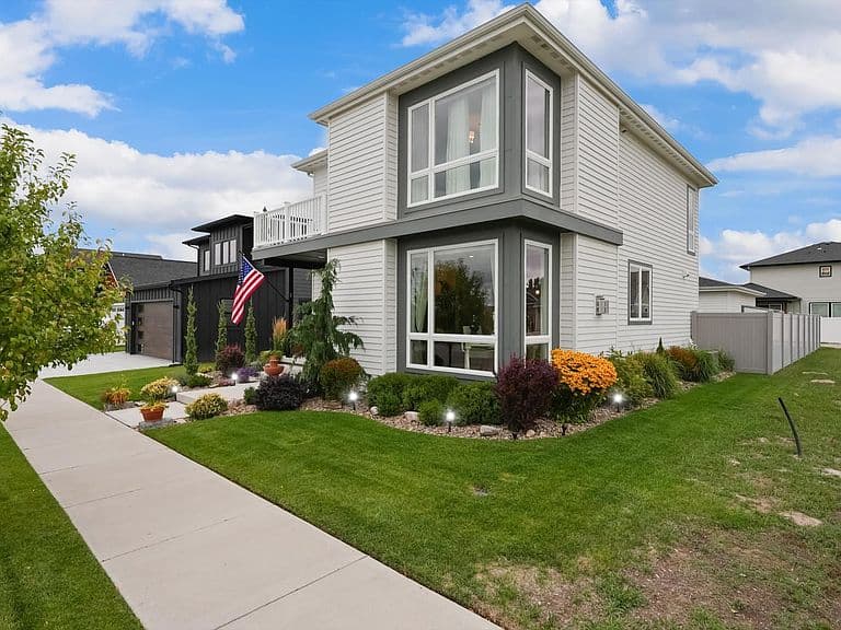 2416 Belt Buckle Way photo 2