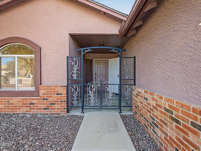 1757 W RAY Lane photo 4
