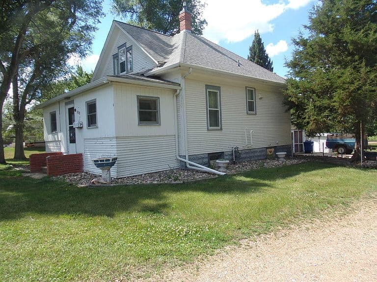 908 W Hanson Ave photo 3