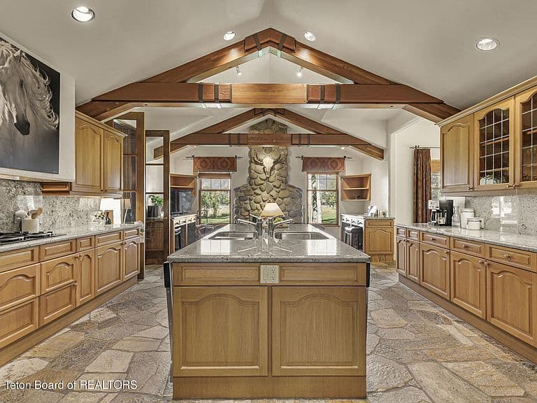 50 Huckleberry Dr photo 5
