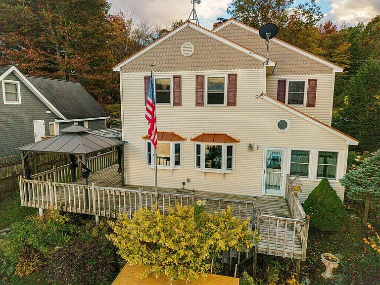 421 Southwest Shore Road photo 4