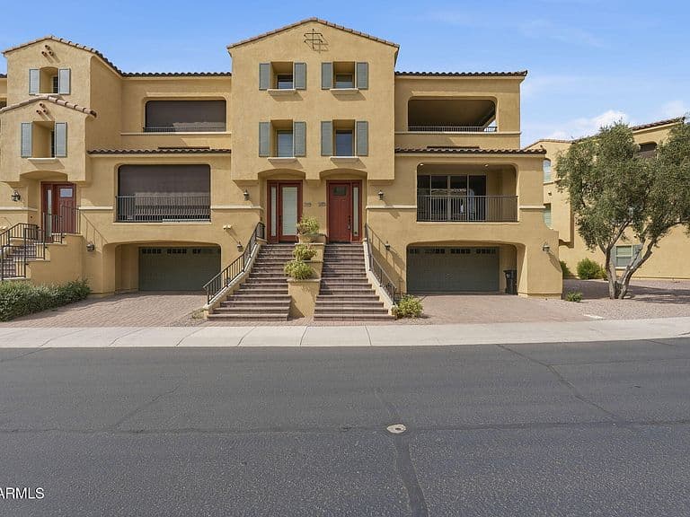 7101 W LINDA Lane photo 1