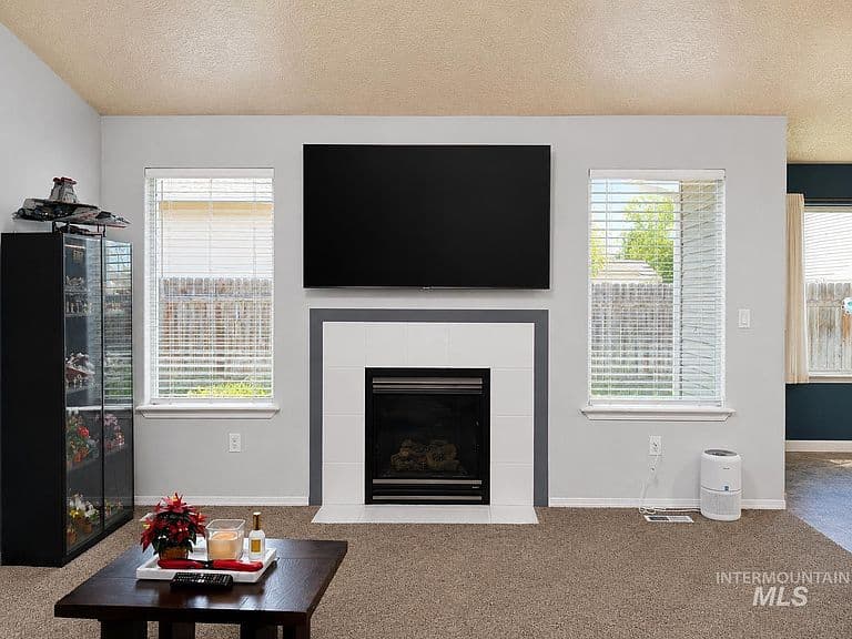 20549 Hancock Ave photo 4