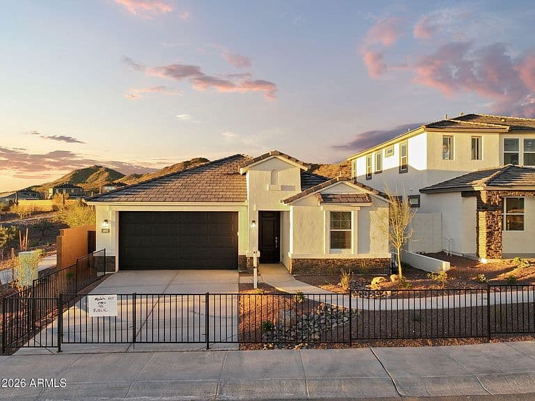 6802 W Spur Drive photo 3