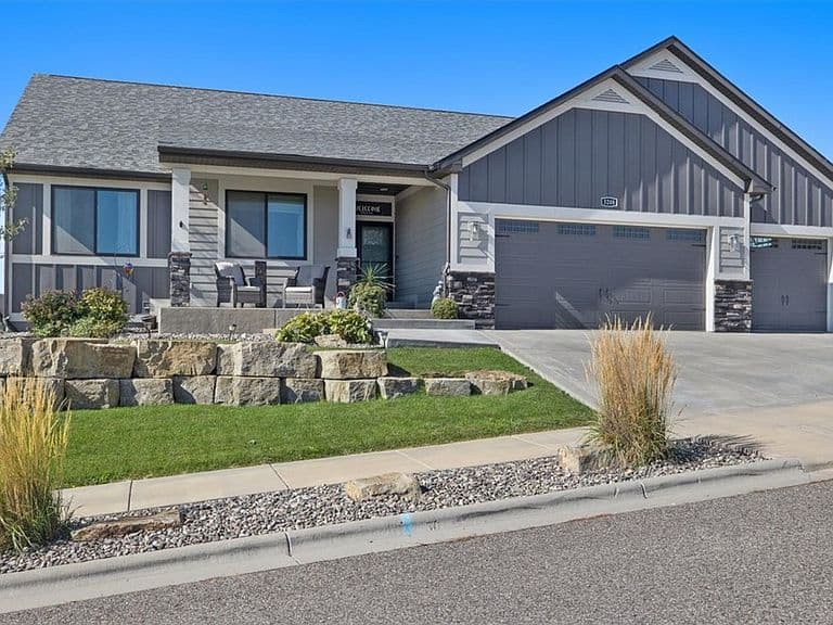 3208 Harrier Ln photo 1