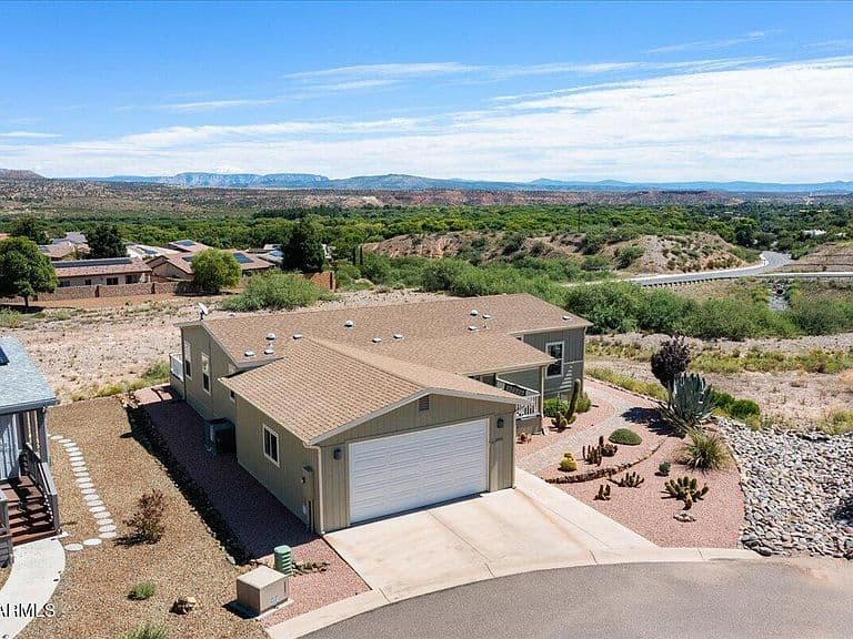 1051 Nicklaus Drive photo 4