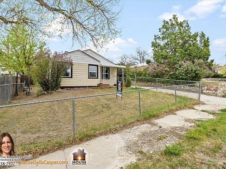 1335 S Oakcrest Ave photo 4