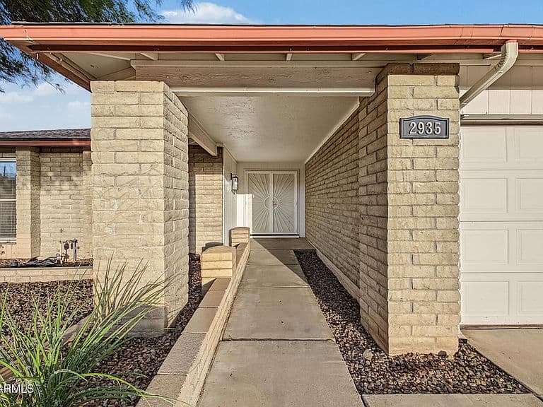 2935 S MOLLERA -- photo 5